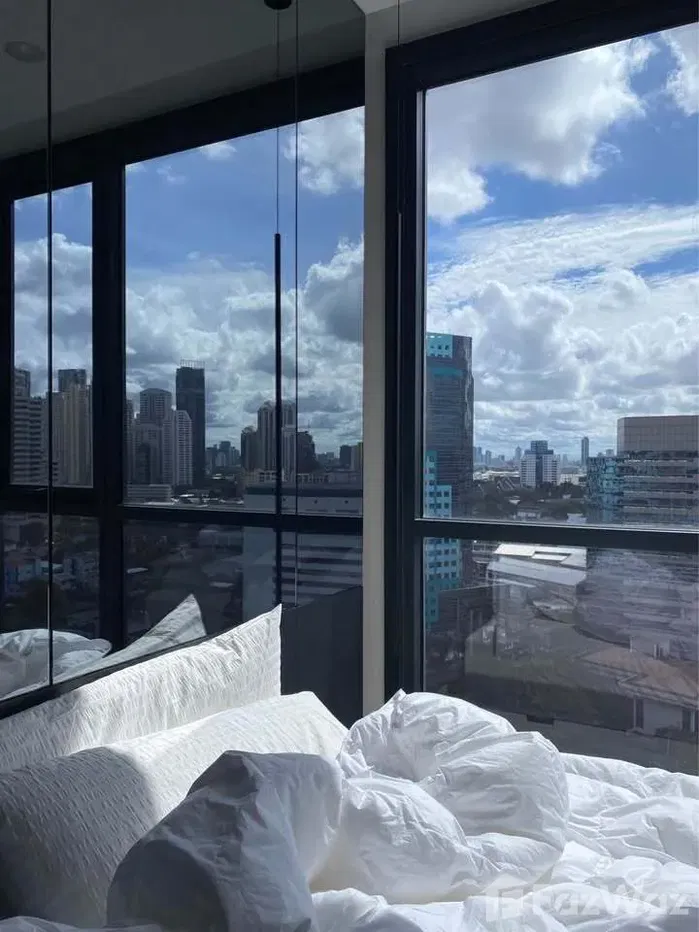 picture 1 bed 1 bath at Oka Haus Sukhumvit 36 - 4/6