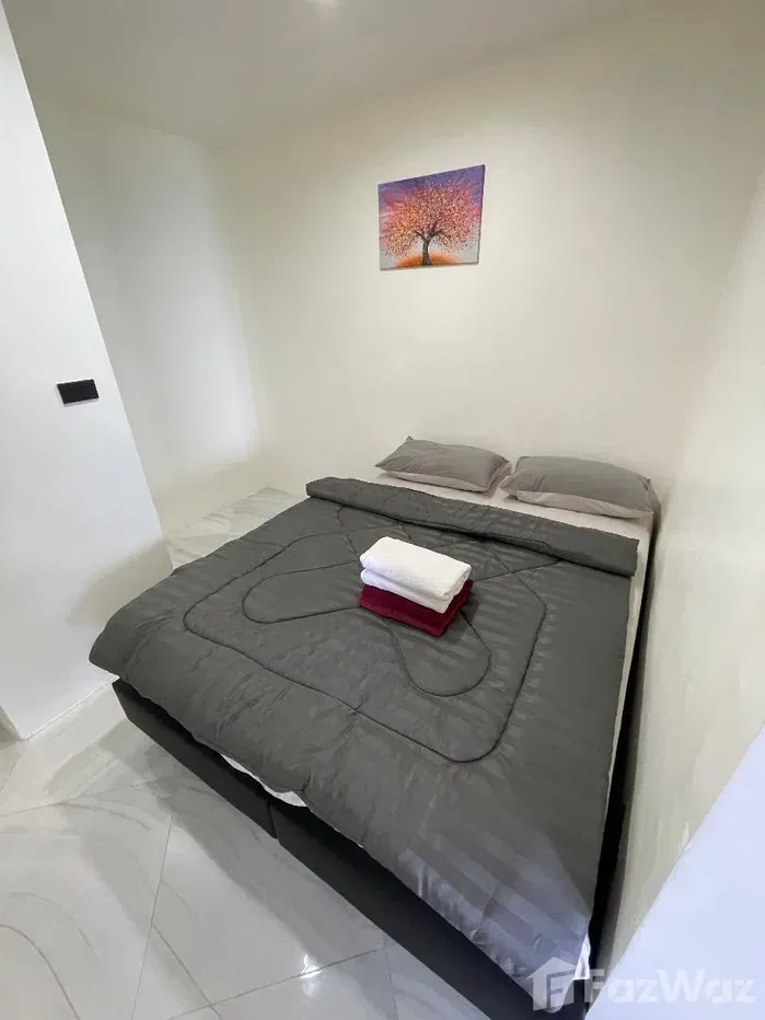picture Oceanfront Luxury Patong Tower Condo For Sale - 21/51