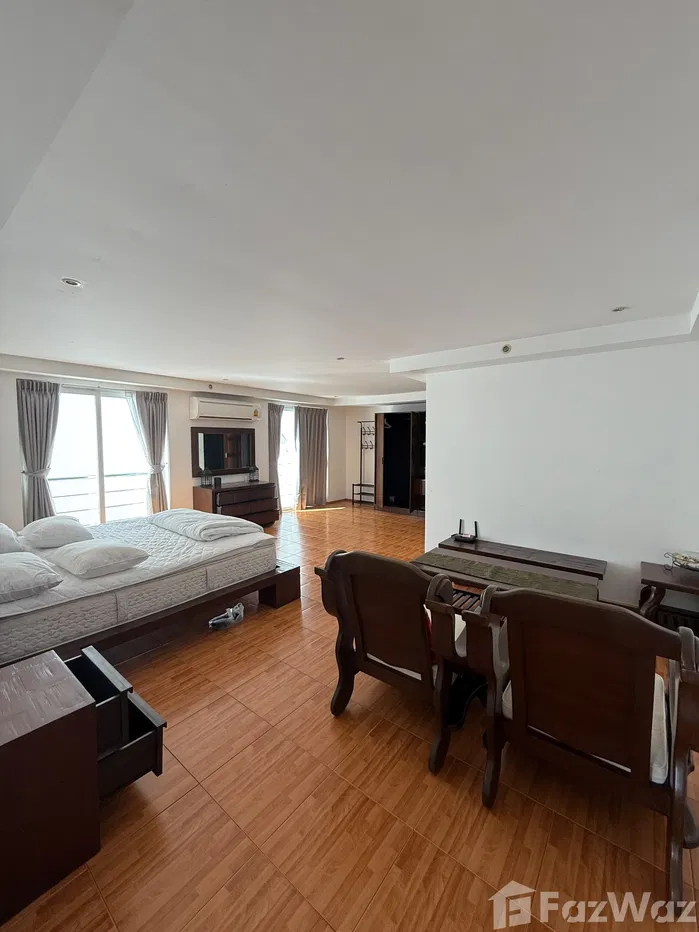 picture Spacious 3 bedroom apartment with seaview - 10/16