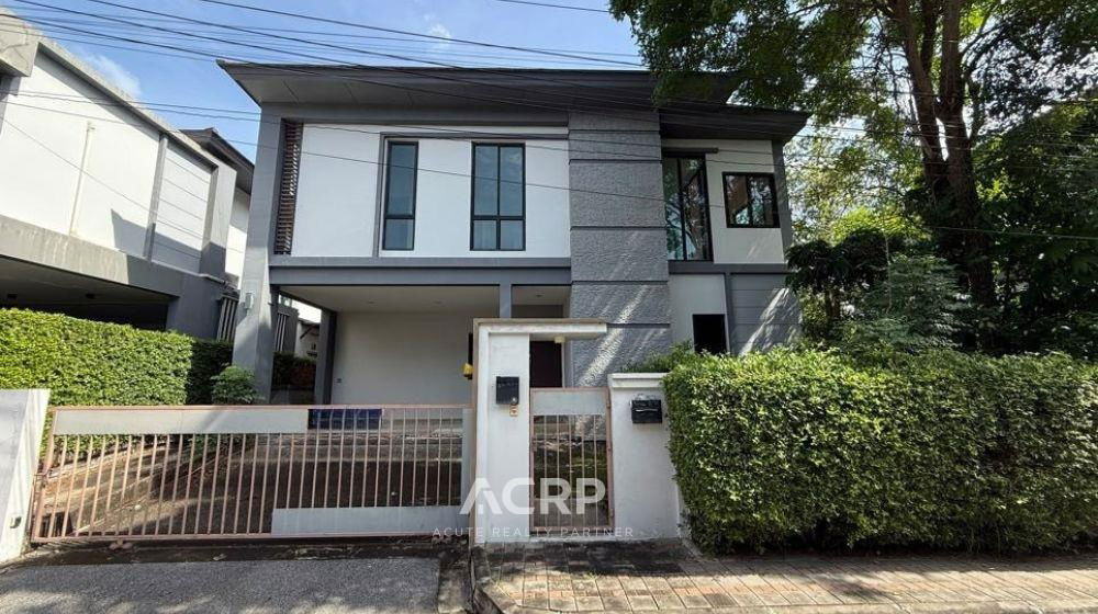 picture For Sale: 2-Storey Detached House at Serene Kanlapaphruek – Spacious Home at a Special Price! - 1/18