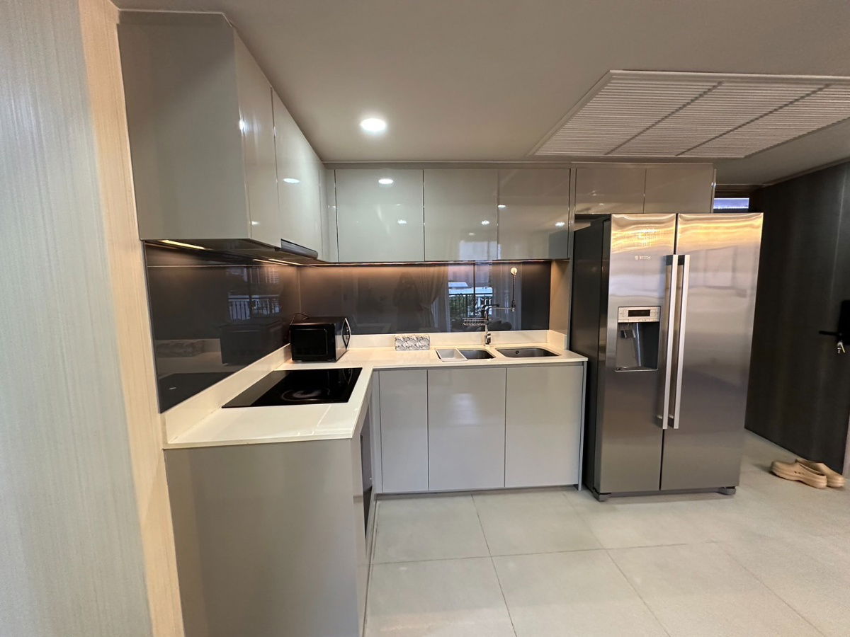 picture +++Urgent rent+++ Klass Sarasin **3 bedrooms, 94 sq m. - 19/24