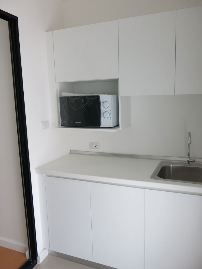 picture For Rent or Sale iCondo Ngamwongwan, 5th Floor, Building L1, 1 Bedroom, 1 Bathroom, fully furnished with electrical appliances, pool view - 4/13