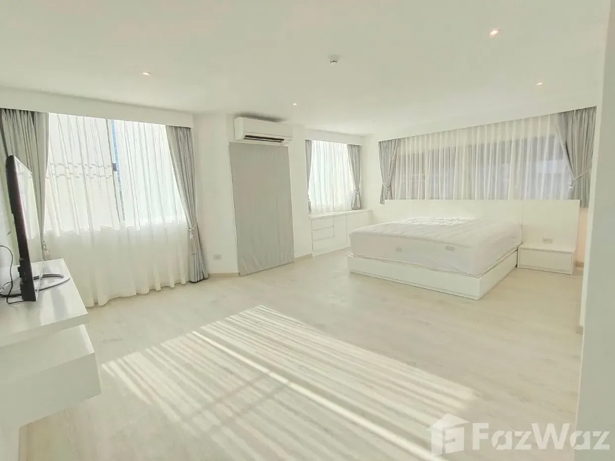 picture 2 Bedroom For Sale at Silom Condominium 1954168 - 12/13