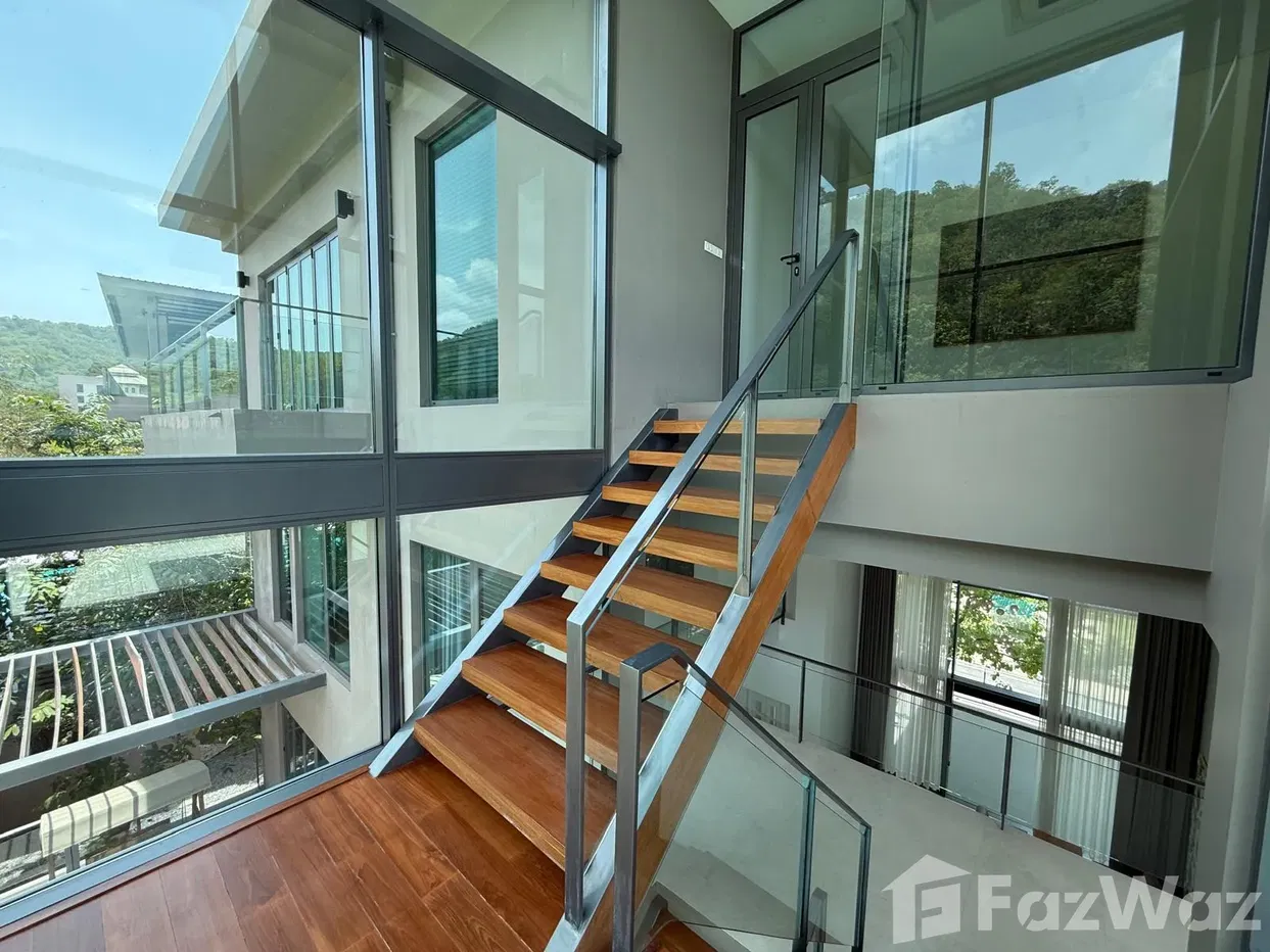 picture Exceptional 4-Storey Villa at Black Mountain Golf Resort - 81/83