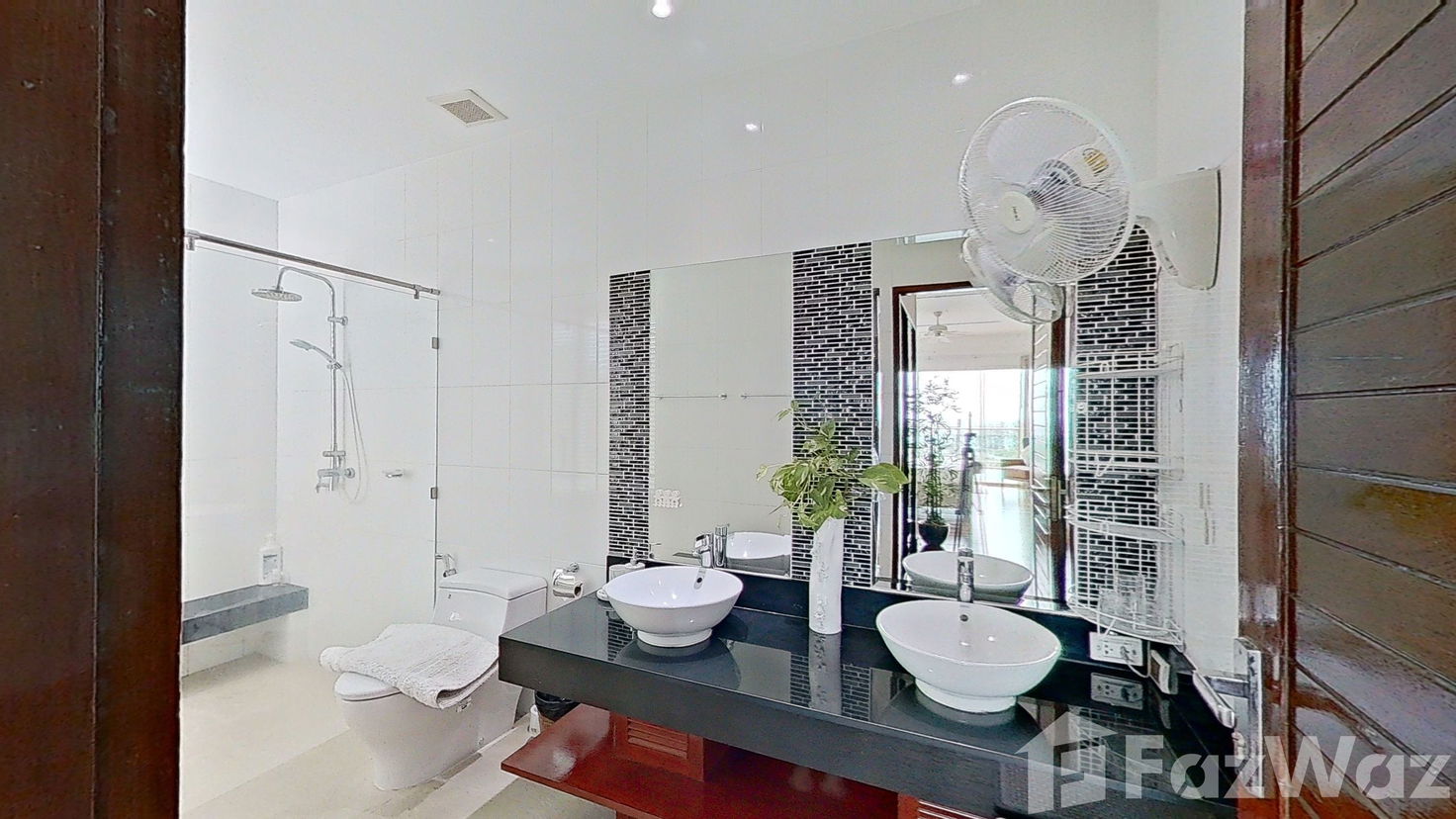 picture Stunning Sea View Pool Condo - 13/19