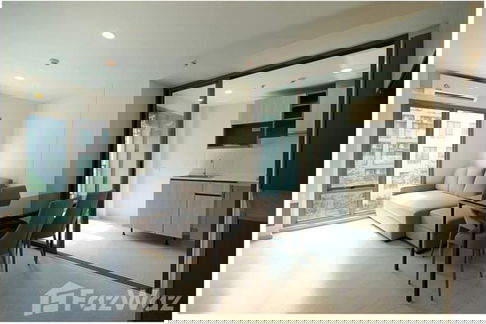 1 Bedroom Condo for sale at Phyll Phahol 34