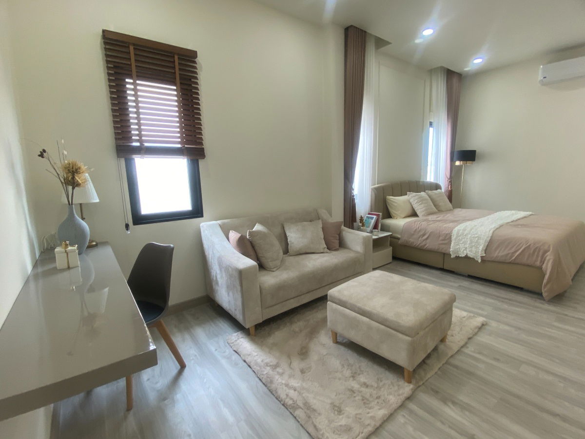 picture  Large single-storey detached house for sale - 14/20