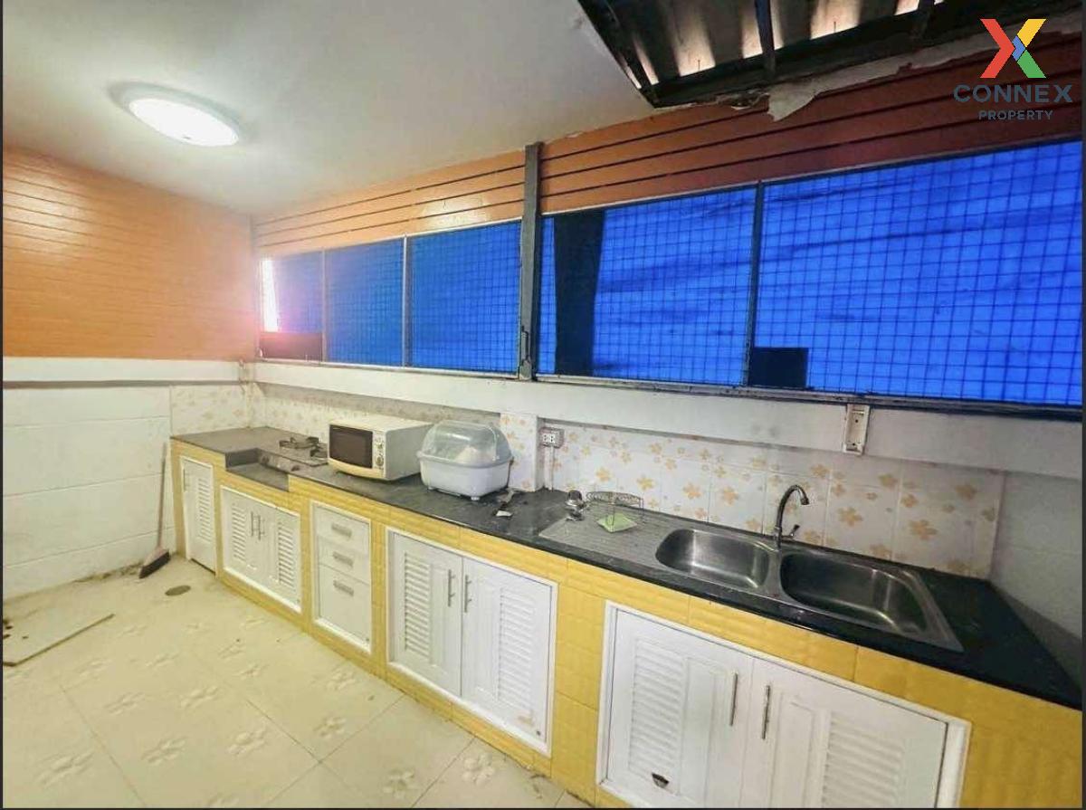 picture For Sale Townhouse/Townhome  , Nonthara Village 2 , Bang Khun Kong , Bang Kruai , Nonthaburi , CX-127629 ✅ Live chat with us ADD LINE @connexproperty ✅  - 3/7