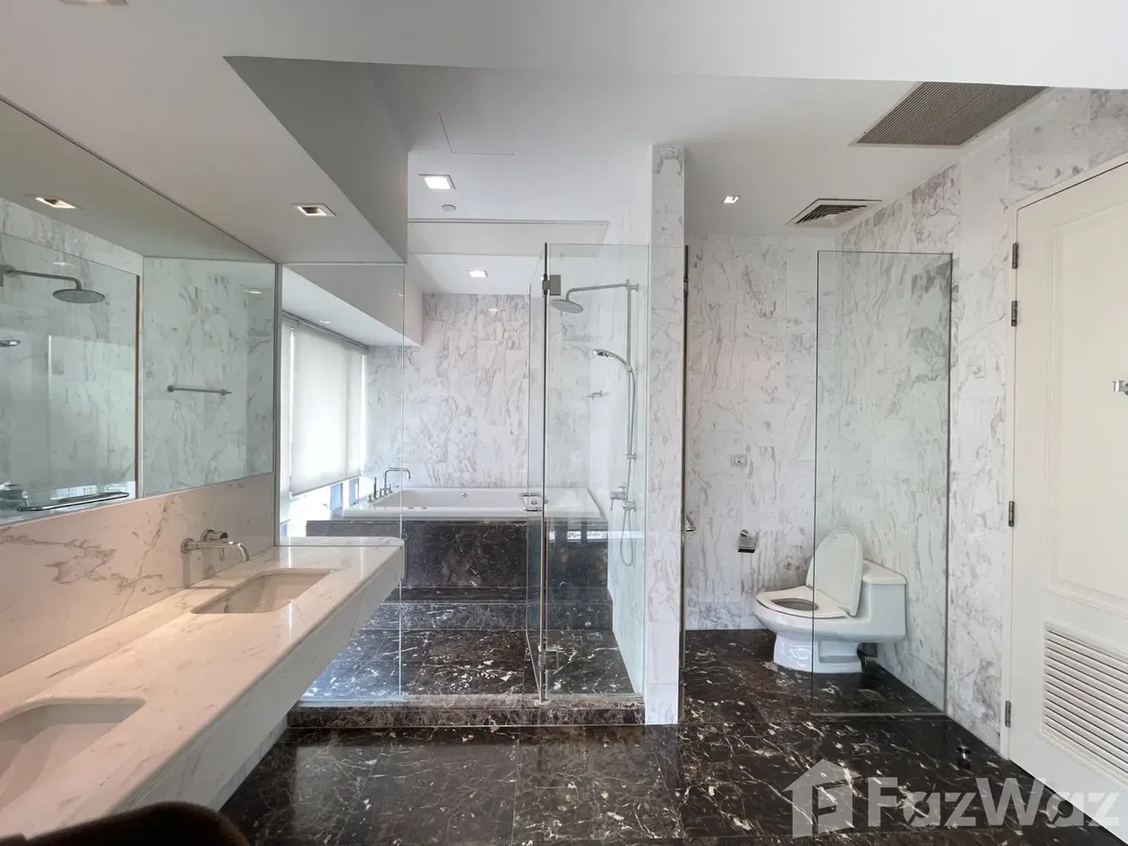 picture Le Raffine 39 – Luxury Duplex Condo for Sale Rare Item! - 20/20
