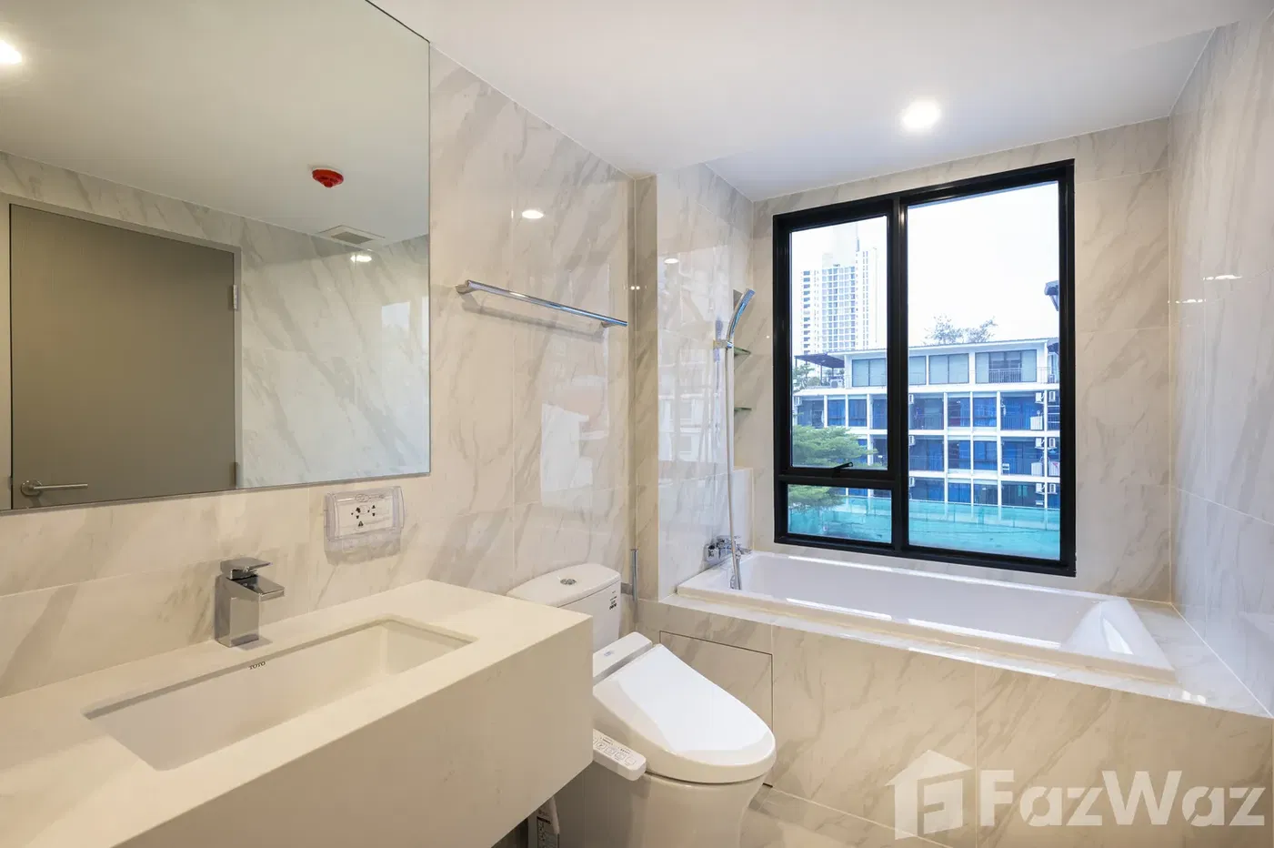 picture 3 Bedroom Condo for sale at Ideo Mobi Sukhumvit 40 - 15/17