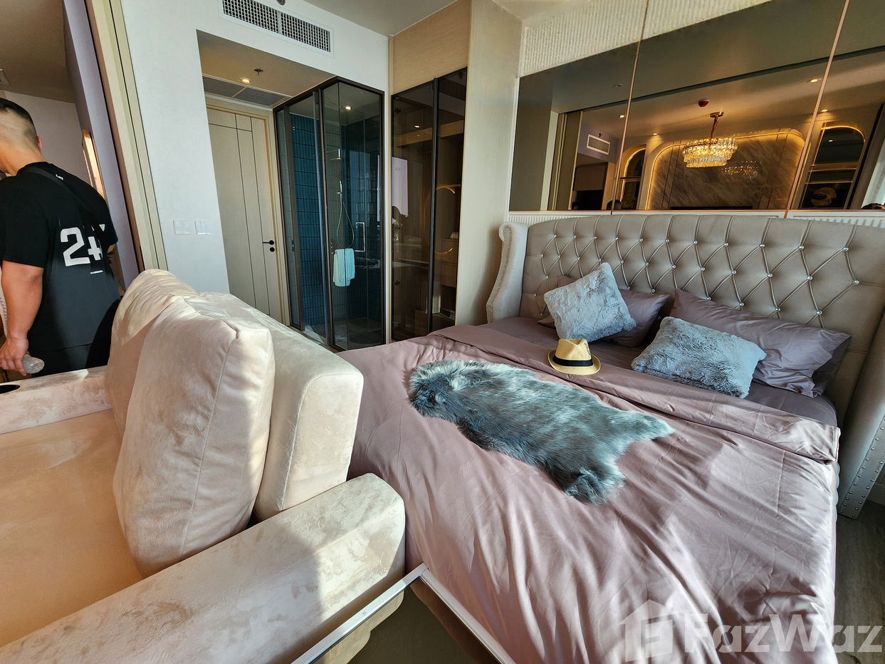 picture 1-Bedroom Condo for Sale at Arom Wongamat - 8/13