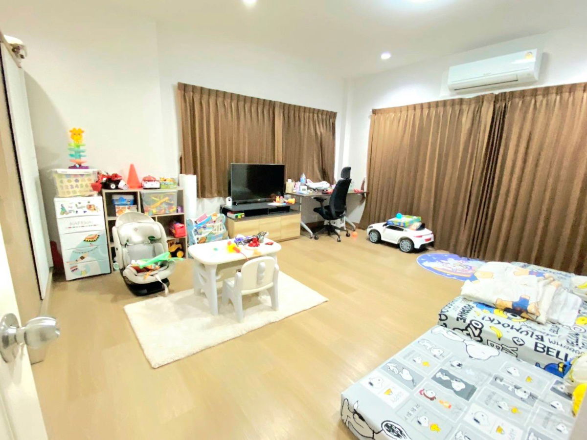 picture Ready-to-Move-In Home at Le Neo 2 – Upgraded & Value-Packed! - 10/14