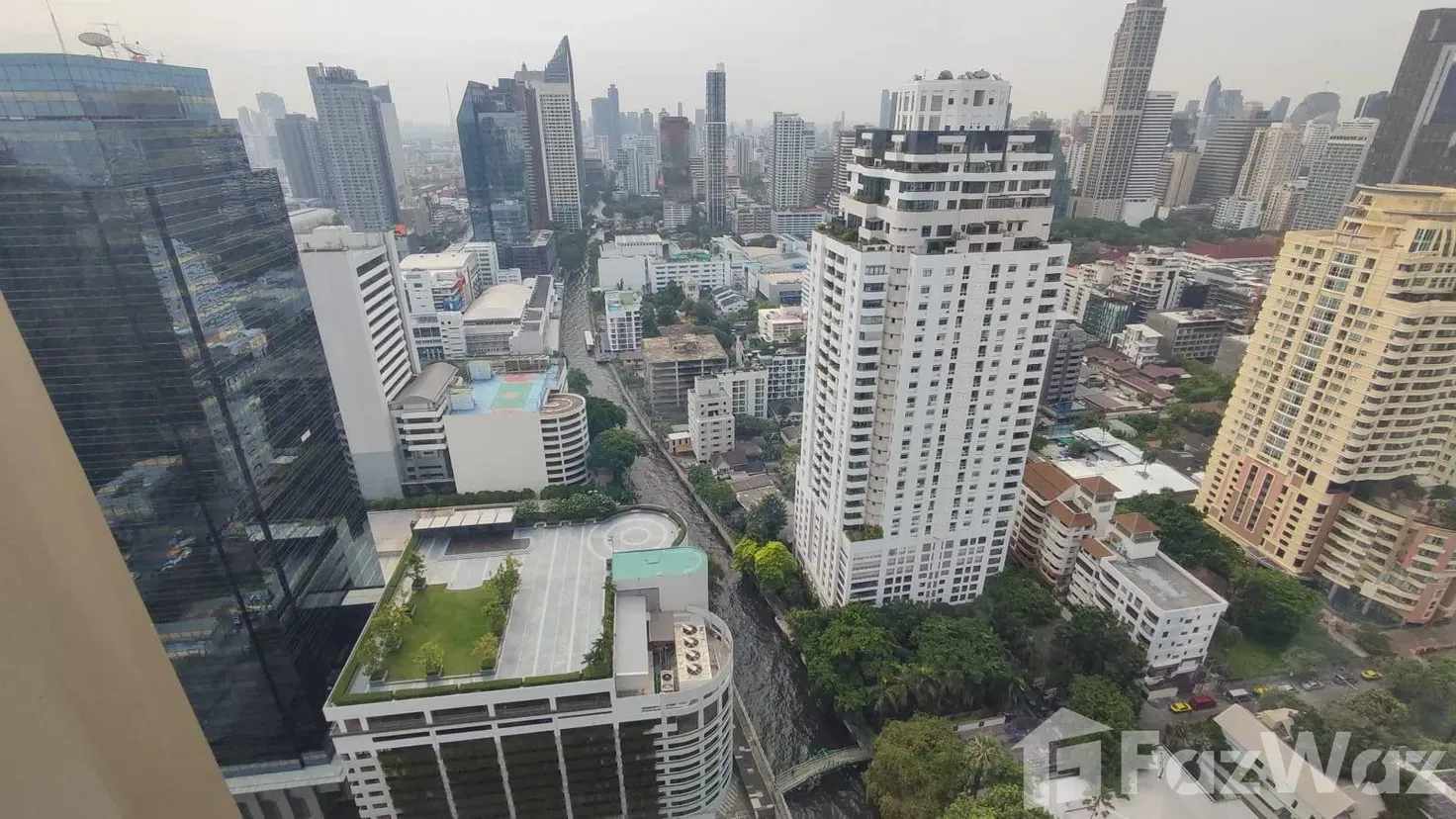 picture stunning view circle condo 1bed - 10/10