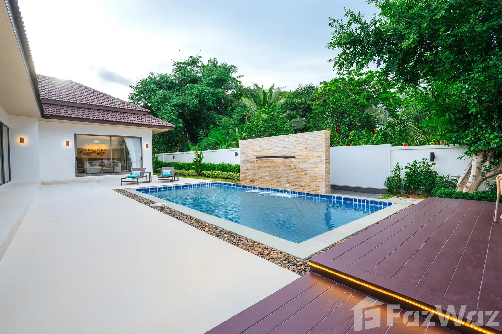 4 Bedroom Villa for rent in Rawai, Phuket  5373164