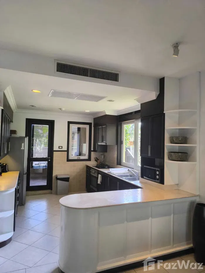 picture Large 3 Bedroom apartment with Beach access - 9/36