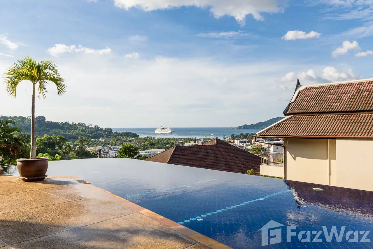 picture Stunning seaview townhouse with shared pool and garden. - 2/30