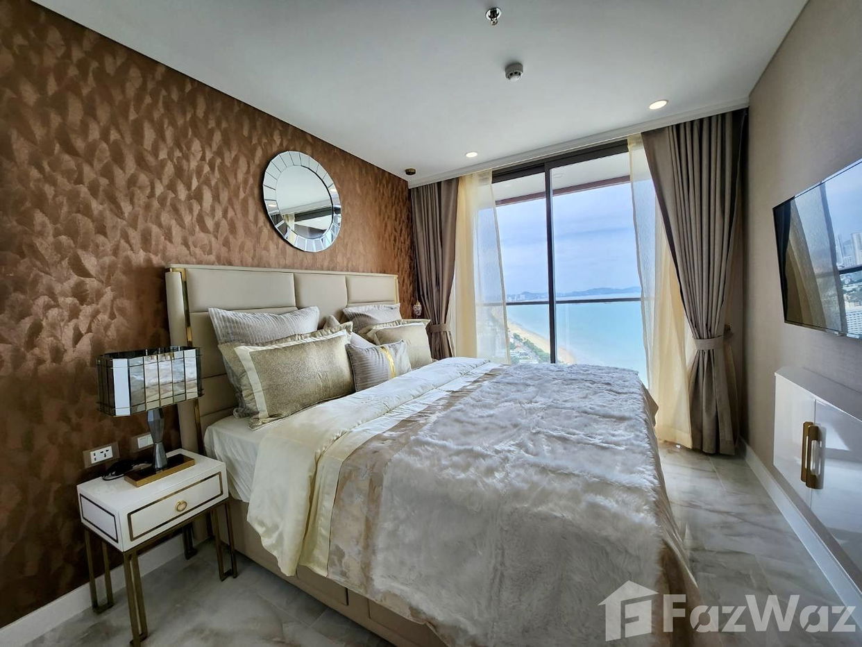 picture Copacabana Beach Condominium in front of Jomtien Beach - 1/9