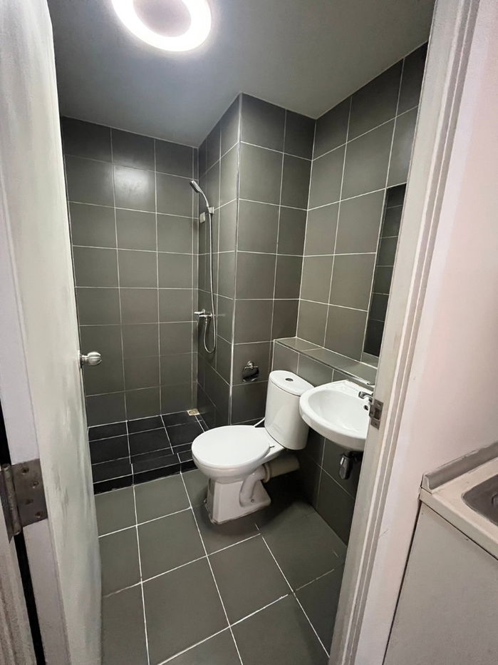 picture Rent 5000, large room, Building B - 4/9