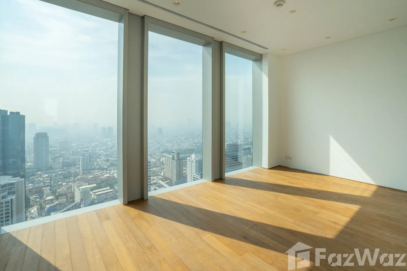 picture Amazing Pet Friendly Duplex For Sale - 3/35