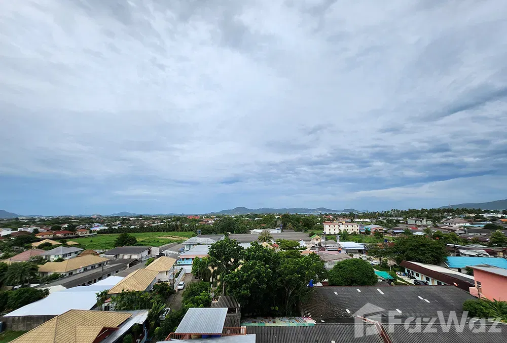picture THE BEST 2 bedroom penthouse TOP floor CORNER Unit - 24/29