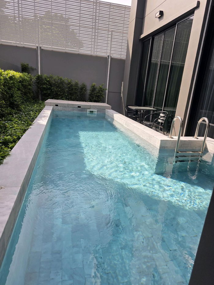 picture For Rent: 3-Storey Detached Private Pool Villa, Super Luxury Level, in the Liab Duan–Ramintra Area. - 4/31