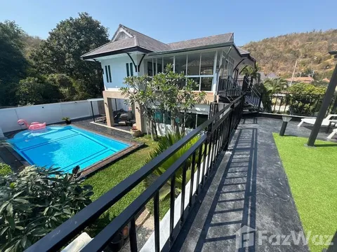 Stunning 4-Bedroom Pool Villa for Sale at The Heights 1 5649774