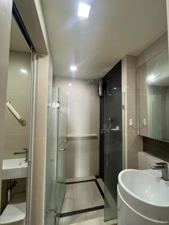 picture RHYTHM Sukhumvit 50, available for rent, size 35 sqm. Price, good, middle layer, full electrical appliances, watch 063-384-4228 - 6/6