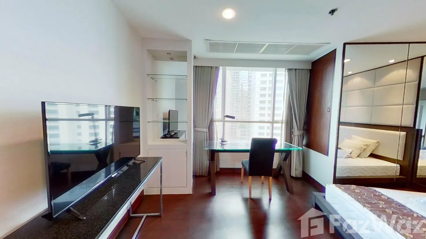 picture 2 Bedroom Condo for sale at Urbana Langsuan - 10/13
