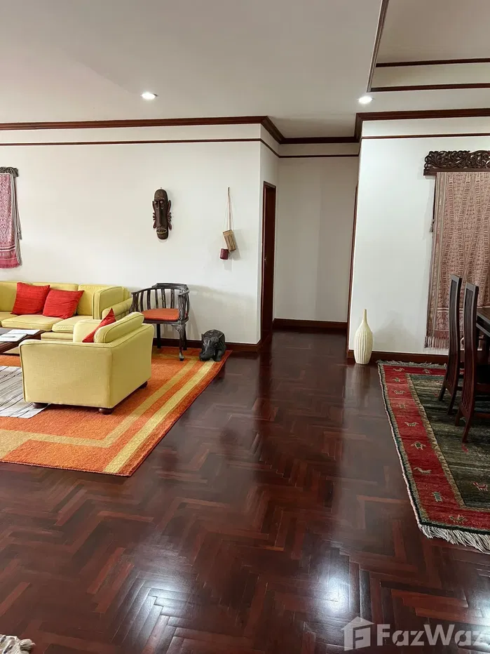 picture Golf-View 3 Bedroom Freehold Condo - 6/47