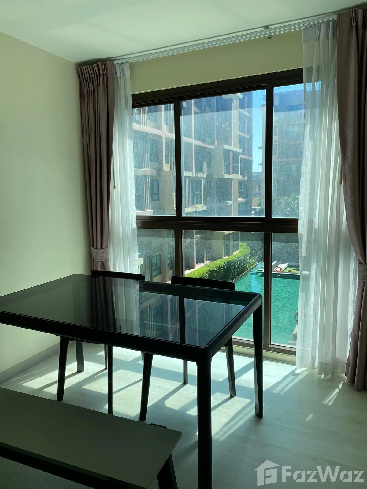 1 Bedroom Zcape III - Pool view 1721726