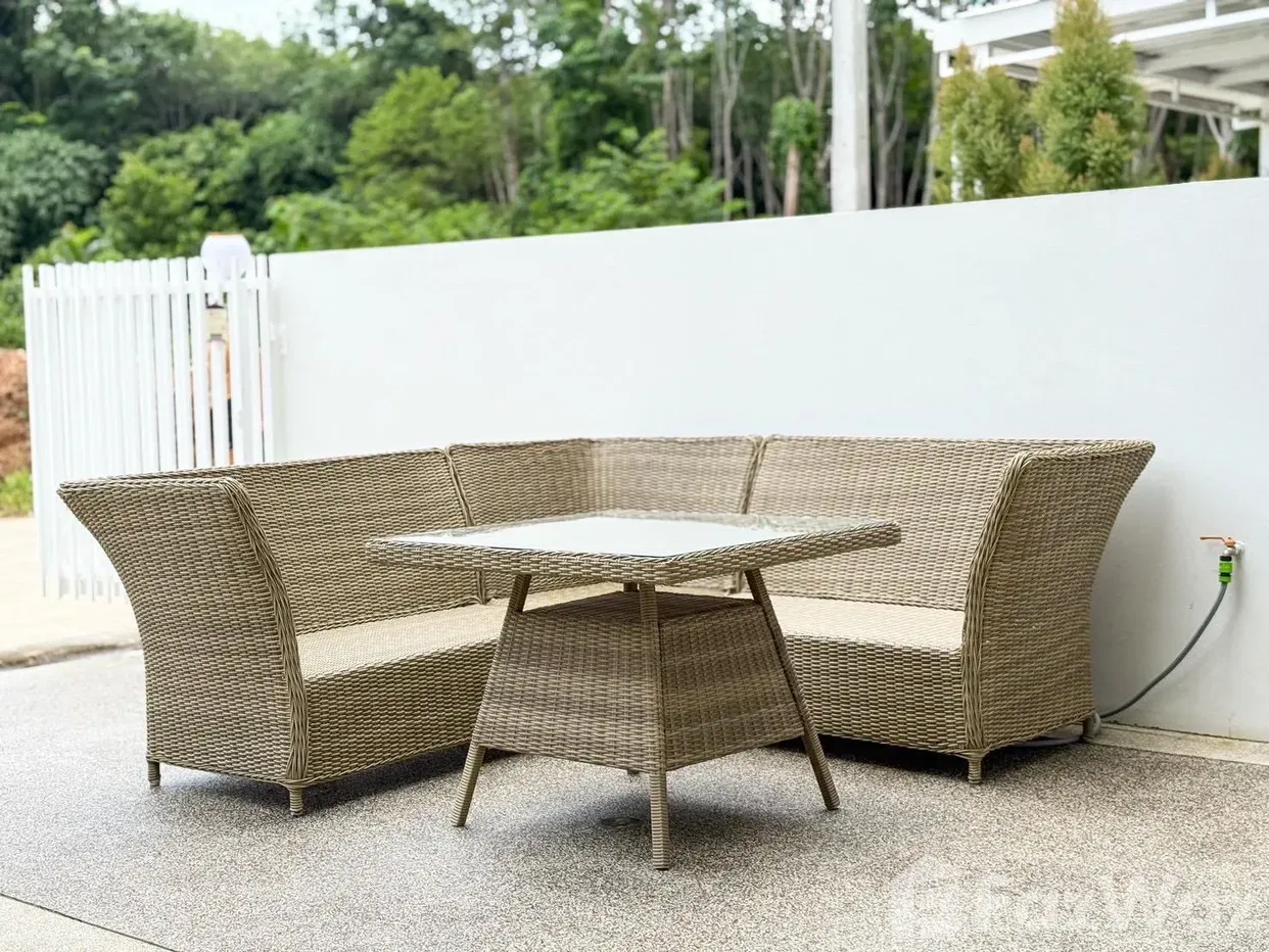 picture Modern Minimalist 2-Storey Townhouse. - 3/11