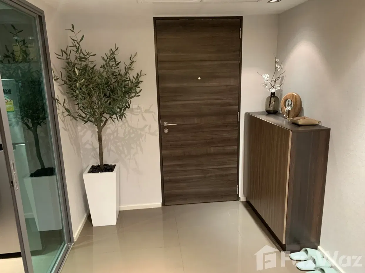 picture Unlock the Epicentre of Metropolitan Living: 48 SqM Condo Just ฿8,300,000! - 11/11