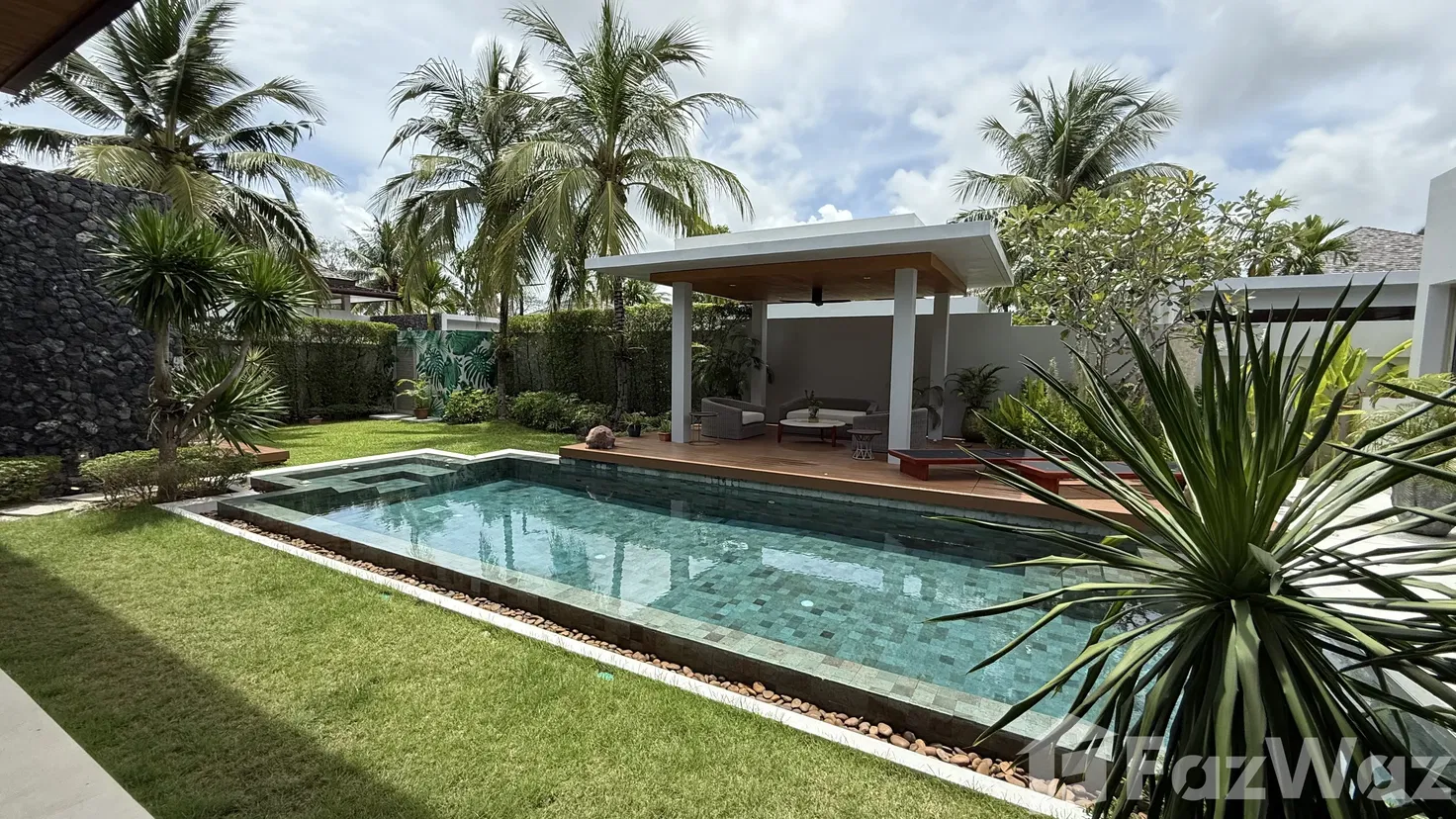 picture 4 Bedroom Villa - 12/43