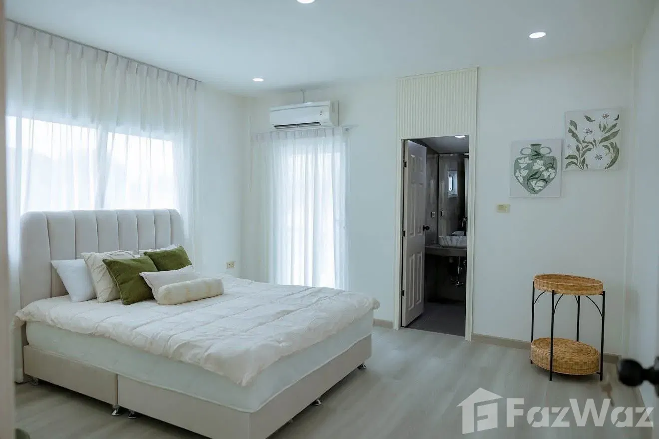 picture 5 Bedroom Villa for sale at Country Club Villa - 8/14