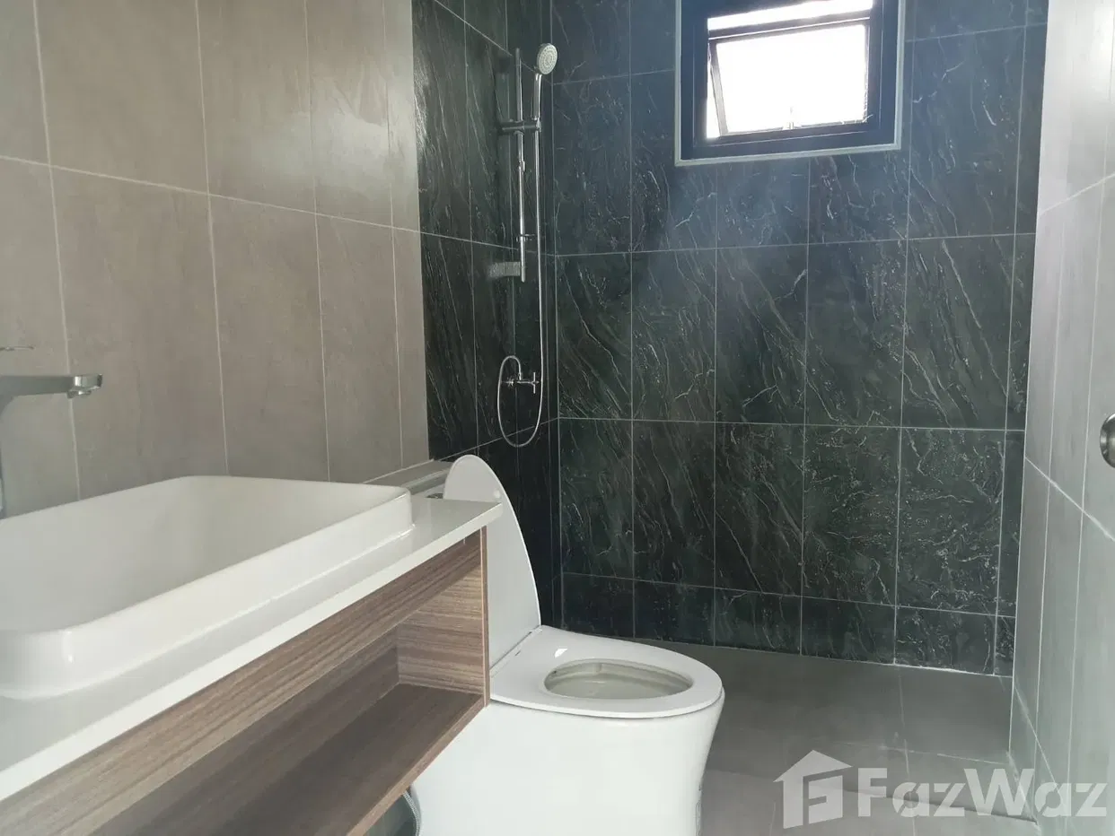 picture Luxurious 4-Bedroom Villa with Private Pool for Sale - 18/20