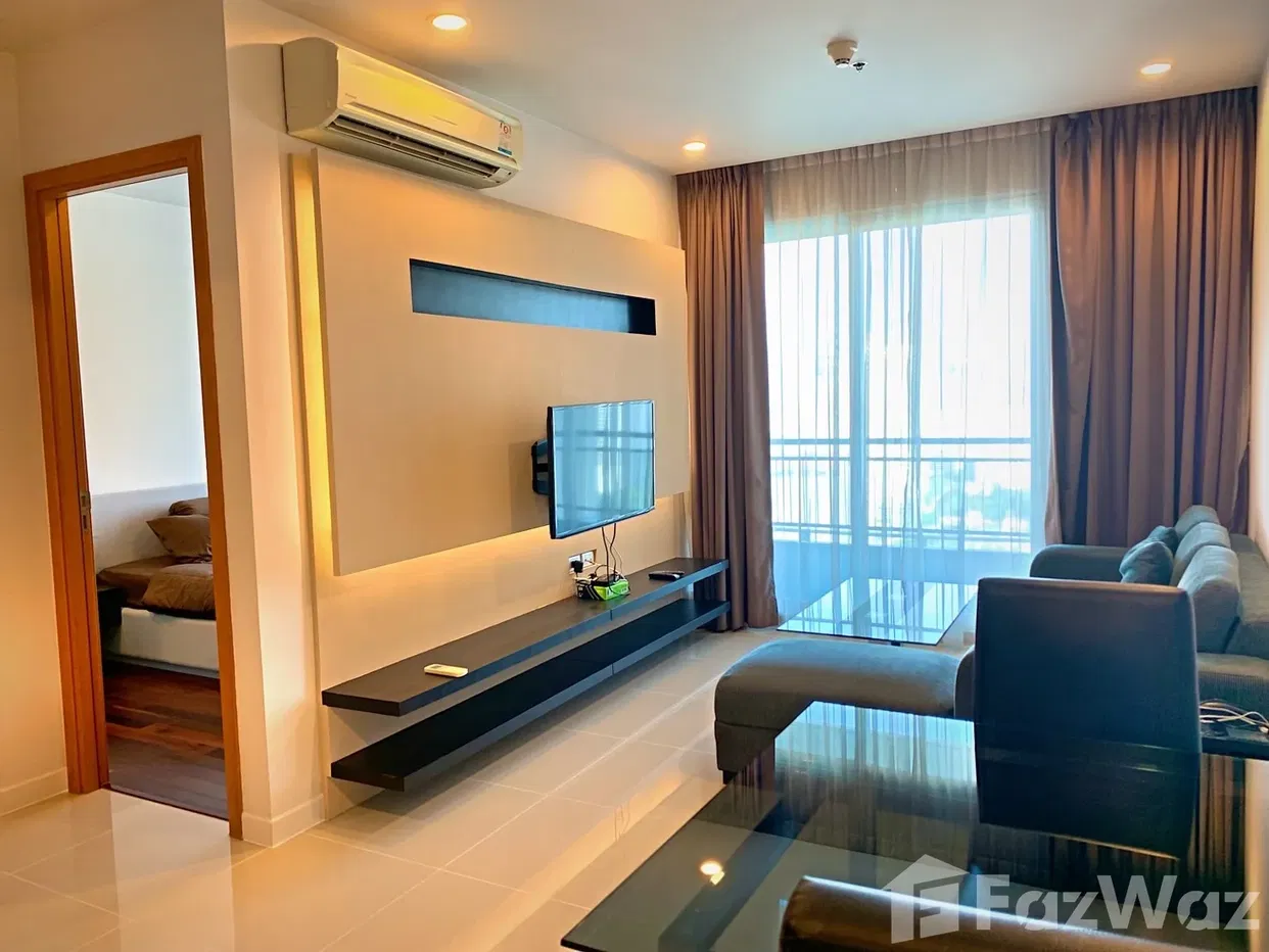 picture stunning view circle condo 1bed - 1/10