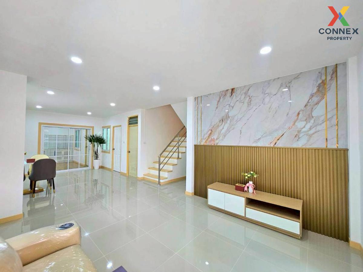รูป ขายทาวน์เฮ้าส์/ทาวน์โฮม  บ้านสุชา รีโนเวทใหม่ ละหาร บางบัวทอง นนทบุรี CX-127494 ✅ ทักไลน์ @connexproperty ตอบทันที ทีมงานมืออาชีพ ✅  - รูปที่ 4/12