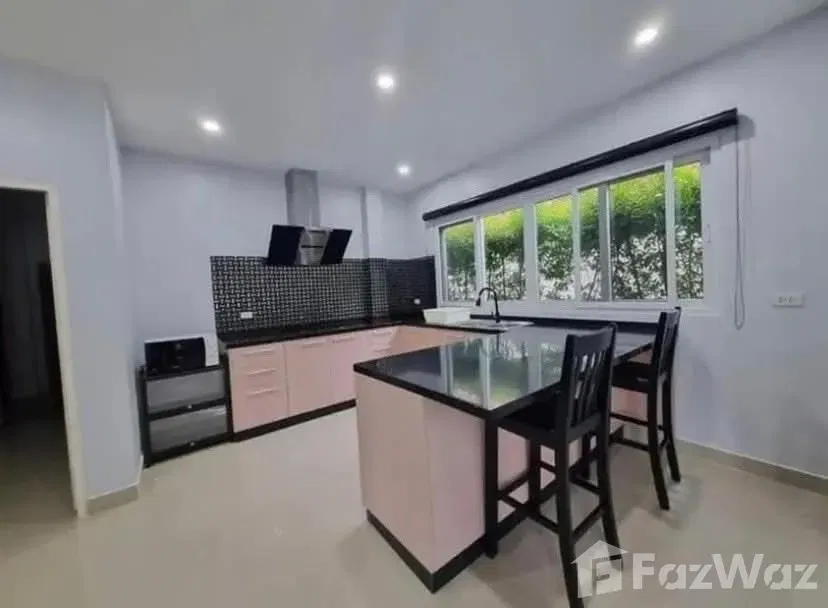 picture 3 bedroom 2.5 bathroom for rent and sale - 12/13