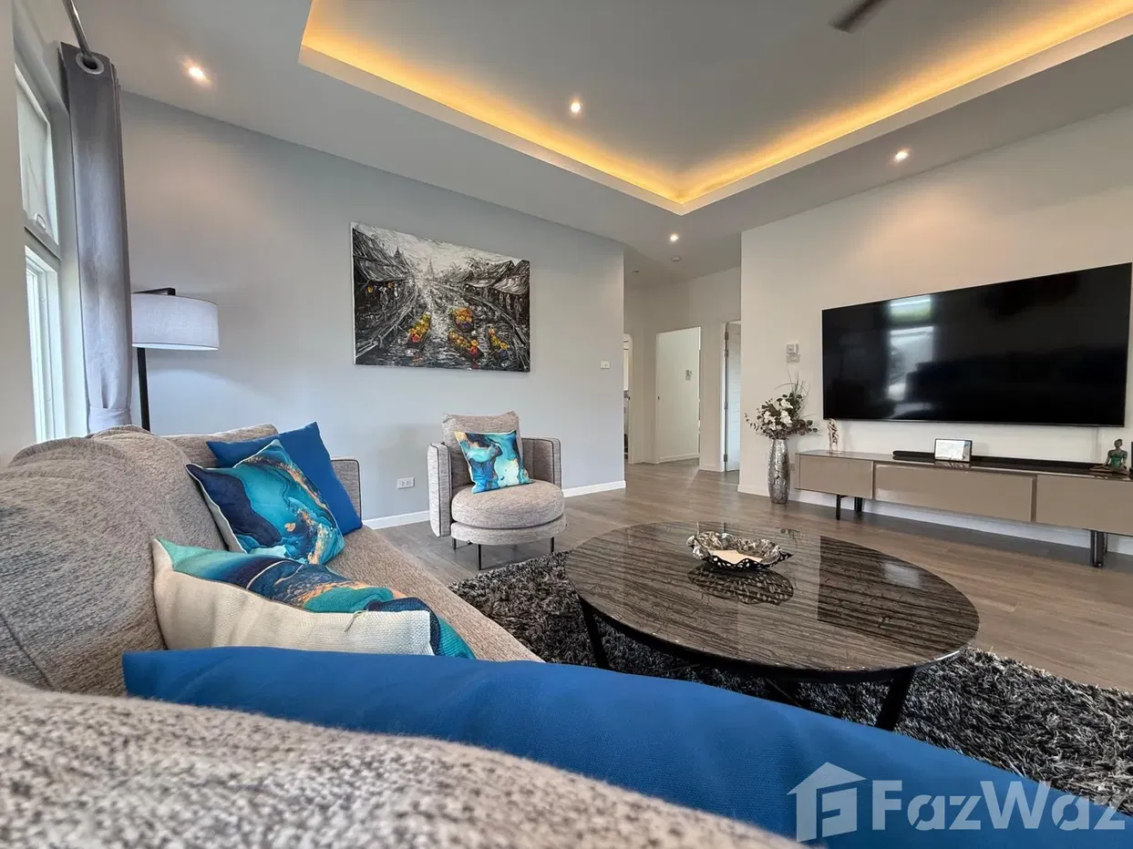 picture Spacious 3 bed 2 bath Home with Scenic Views and Privacy - 16/50