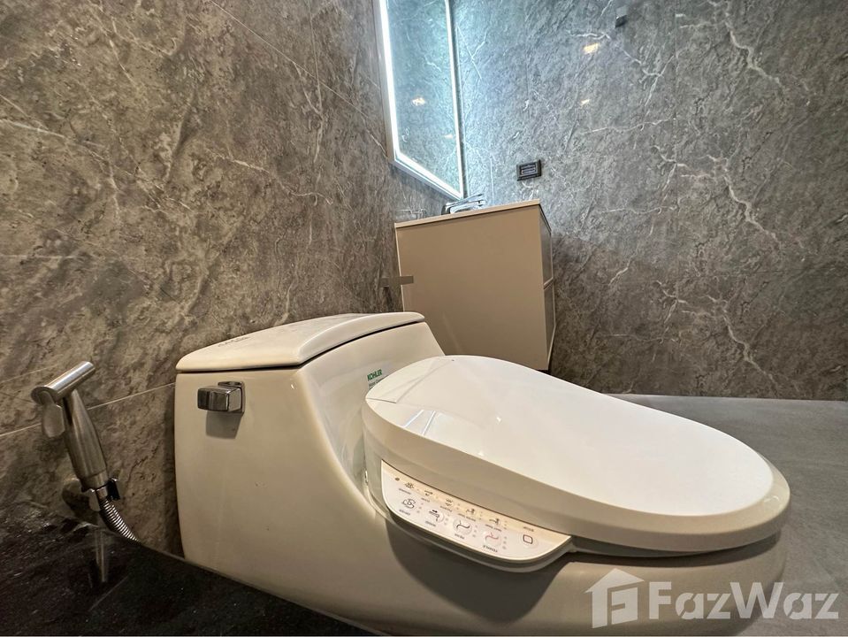 picture 2 Bedroom Condo for sale at Noble Remix - 14/15