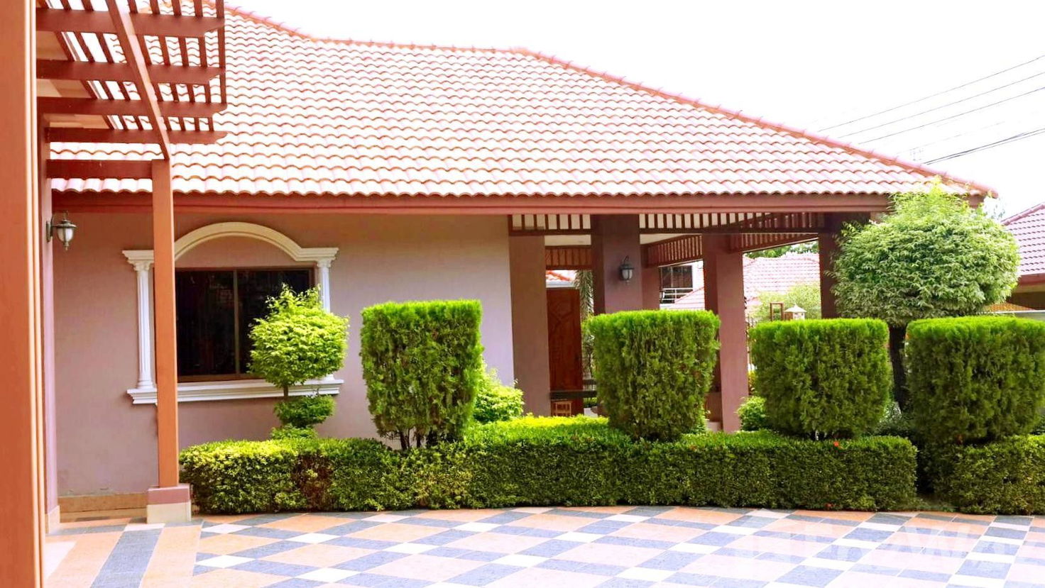 picture 4 Bedroom House for sale at Eakmongkol 8 - 4/14