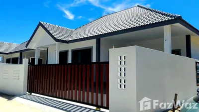 Houses for sale Hua Hin Market Village : 3 Bedroom Villa for sale in Nong Kae, Prachuap Khiri Khan
