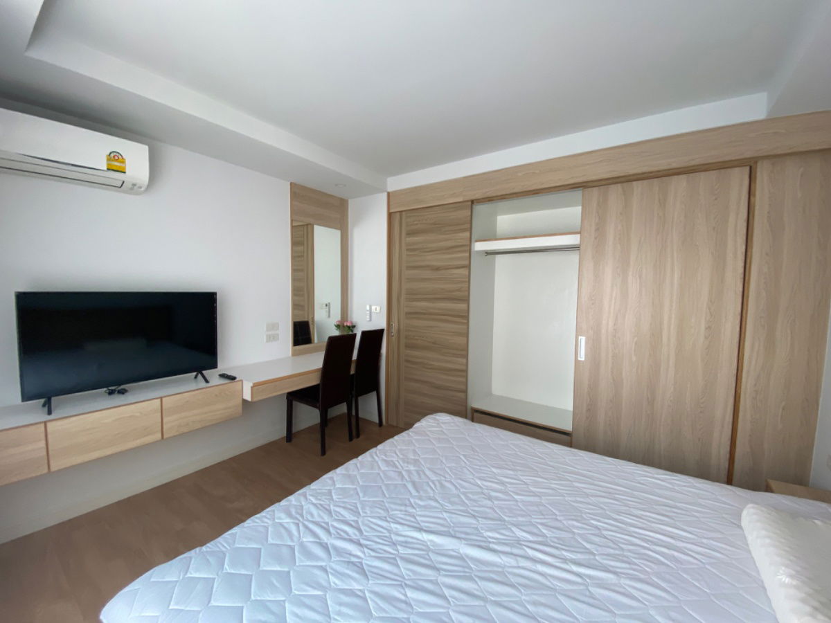 รูป Vcondo Salaya ห้องริมมีหน้าต่างห้องนั่งเล่น🪟 เครื่องใช้ไฟฟ้าครบ มีเครื่องซักผ้า เจ้าของห้องดูแลเองค่ะ 🪴🧺  Ig: Vcondorental - รูปที่ 7/19