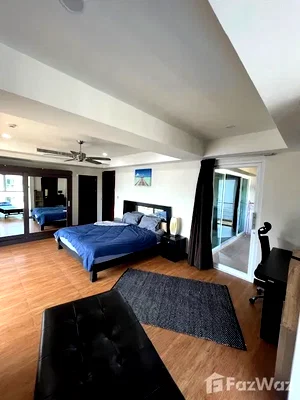 Condos for rent : 2 Bedroom Condo for rent at Patong Harbor View 5359977