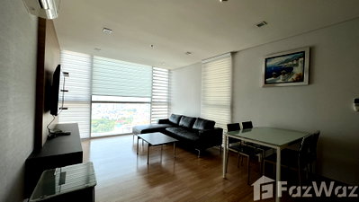 Condos for rent : Spacious 2 BR on Sukhumvit Rd with BTS in a walking distance 1710394