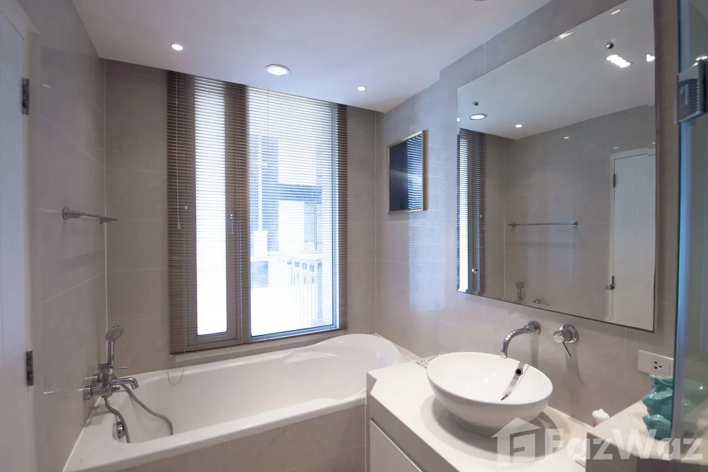 รูป คอนโดให้เช่า 2 ห้องนอน ในโครงการ บ้าน สิริ ทเวนตี้โฟร์ 5623048 - รูปที่ 27/31