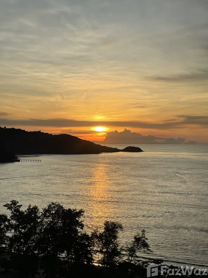 picture Oceanfront Luxury Patong Tower Condo For Sale - 48/51