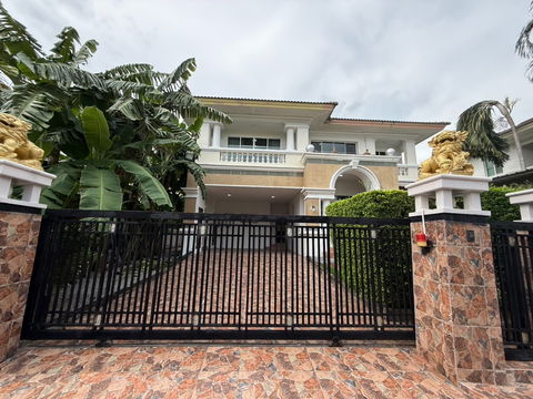 ให้เช่าบ้านเดี่ยว นันทวัน สวนหลวง ร.9 มี 4นอน 3น้ำ รับสัตว์เลี้ยง Line ID 0619636888