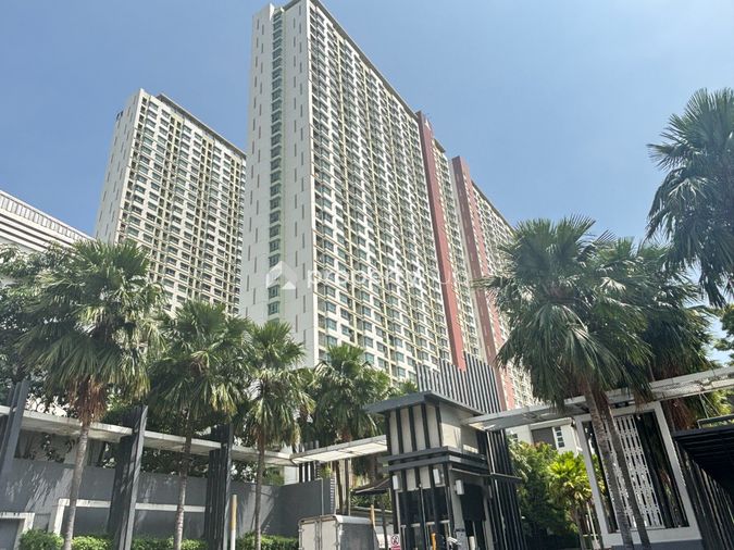 Lumpini Park Riverside Rama 3