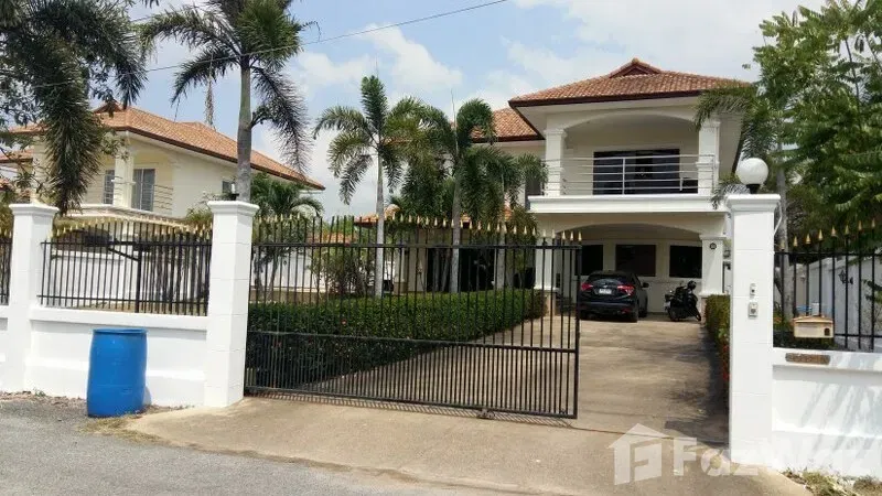 picture 4 Bedroom Villa for sale at Lakeside Court - 10/48